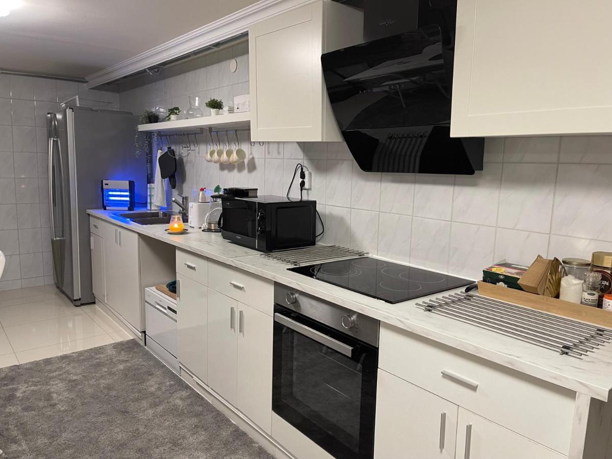 Moonlight - Trevlig Kallarlagenhet Apartment Broby Exterior photo